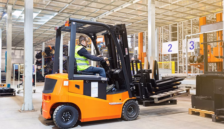 Utilização correta de empilhadeiras, qual a melhor aplicação para cada tipo?